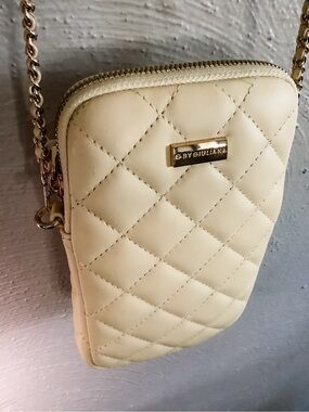 NWOT G by Giuliana Quilted Butter Crossbody Phone Pouch with Gold Chain